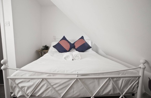 Hanham Apartment | March Disc/Long Stay/Contractors