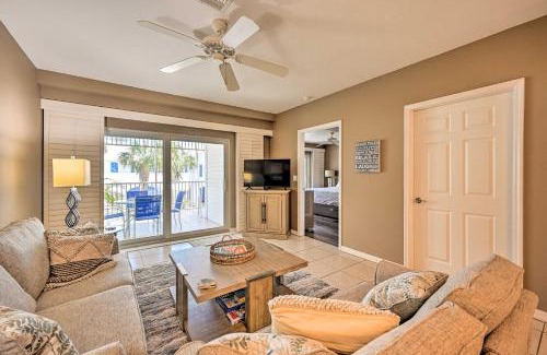 Marco Island Apartment | Marco Island Condo with Shared Pool and Hot Tub!