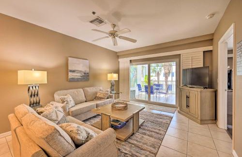 Marco Island Apartment | Marco Island Condo with Shared Pool and Hot Tub!