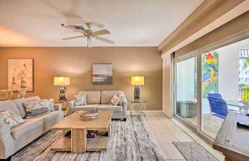 Marco Island Apartment | Marco Island Condo with Shared Pool and Hot Tub!