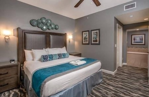 Marco Island Hotel | Marco Sunset Cove Resort, Pool, Hot Tub, Beach