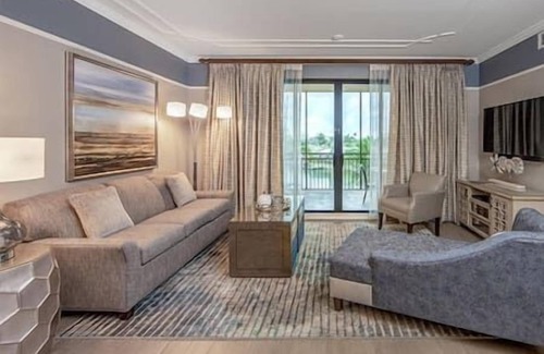 Marco Island Hotel | Marco Sunset Cove Resort, Pool, Hot Tub, Beach