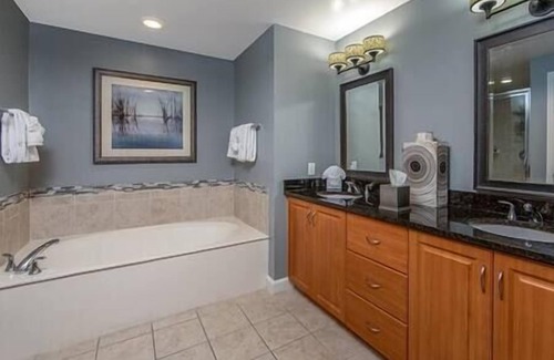 Marco Island Hotel | Marco Sunset Cove Resort, Pool, Hot Tub, Beach