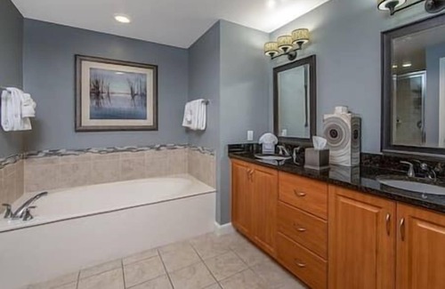 Marco Island Hotel | Marco Sunset Cove Resort, Pool, Hot Tub, Beach