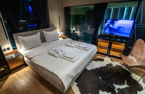 Stari Grad Apartment | Marconio Wellness Private Pool & SPA - City Center