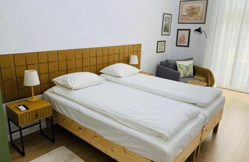 Orszagut Apartment | Margaret Boulevard Apartment - with balcony
