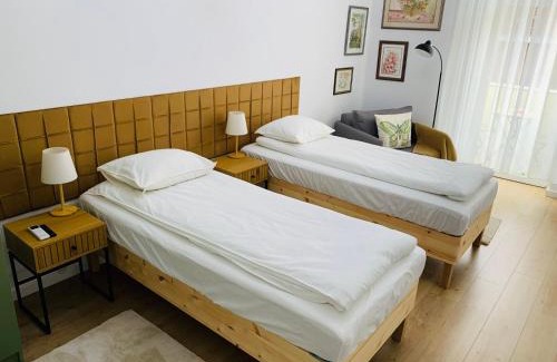 Orszagut Apartment | Margaret Boulevard Apartment - with balcony