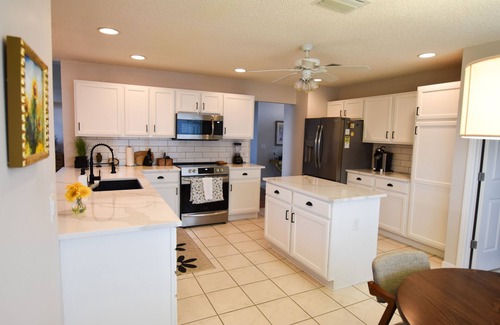 Santo Domingo House | Margarita House in The Villages close to both Lake Sumpter and Spanish Springs!