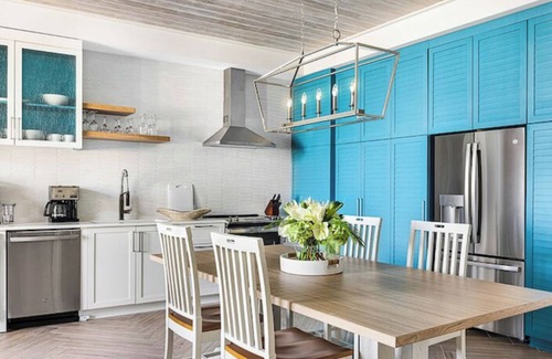 Five Points Hotel | Margaritaville Resort 1 BR Deluxe Suite in Downtown ATL