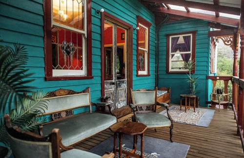 Warburton House | Margate - character house with mountain views