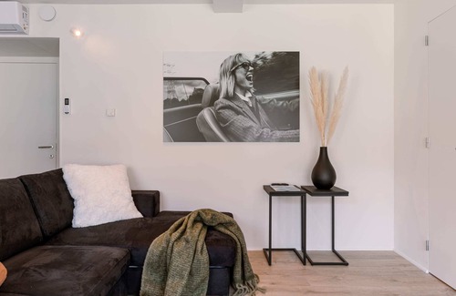 Sluizeken Apartment | Margriet, Renovated aptmt on top location in Ghent