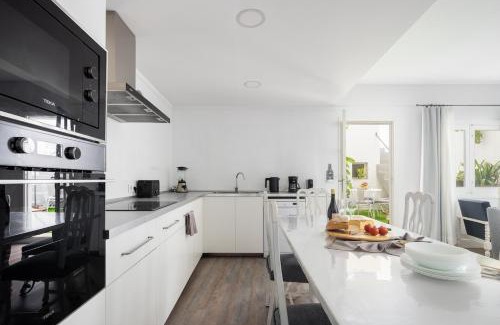 Maria de la Salut House | Maria de la Salut
