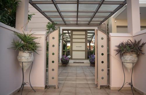 Lefkada Apartment | Maria's Rose Garden