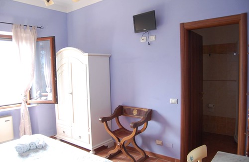 Castellina in Chianti House | Mariani Bed & Breakfast