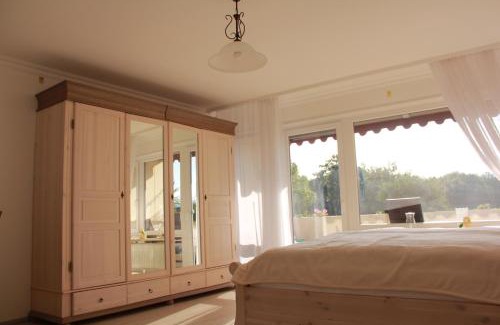 Bad Krozingen Apartment | MariaPrimaVera Apartment am Kurpark mit Schwarzwaldblick * * * *