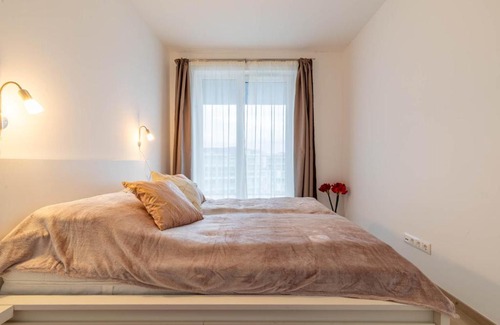 Vizafogo Apartment | Marina Bay Apartment with free Parking