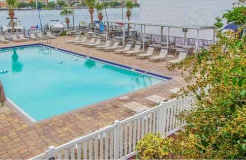 Fort Walton Beach Resort | Marina Bay Resort: In The Heart of The Emerald Coast