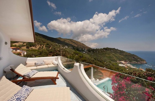 Marina del Cantone Villa | Marina di Cantone Villa rental