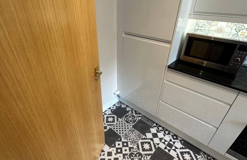Castle Apartment | Marina Flat, Swansea - Perfect Location & Cosy Flat