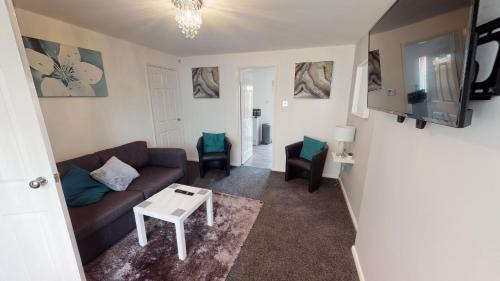 Hull Apartment | Marina House
