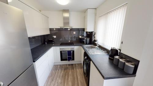 Hull Apartment | Marina House