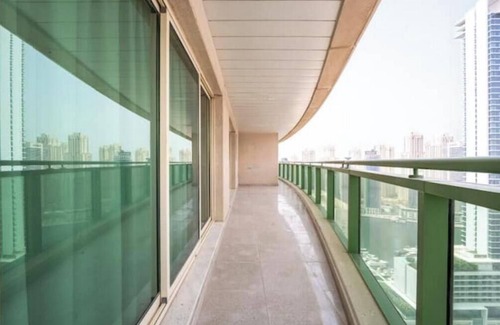 Dubai Internet City Apartment | Marina Luxury 5 Bedroom & Private Pool