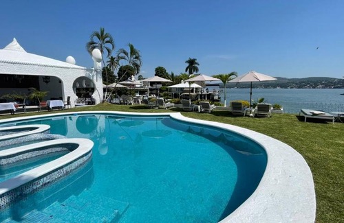 Tequesquitengo Hotel | Marina Palace Teques