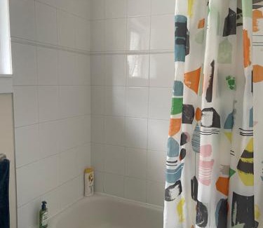 Marpole Apartment | Marine Dr Station Room in a House