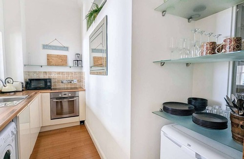 Kemptown Apartment | Marine Parade |Sea View| by Brighton Holiday Lets
