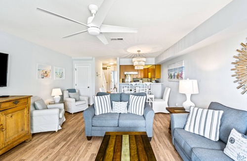 Isle of Palms Apartment | Mariner's Walk 10F - Charming Oceanview! Pool!