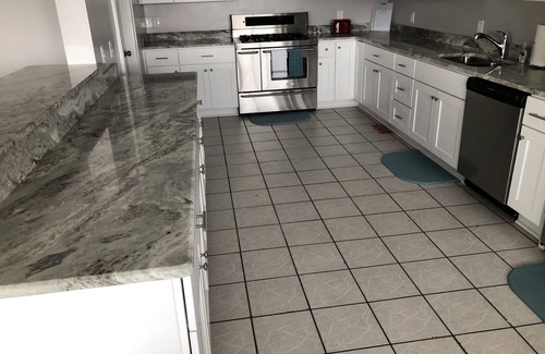Willoughby Spit Cottage | Mariners Cove (4-Bedroom Cottage) - Pets Allowed by RedAwning