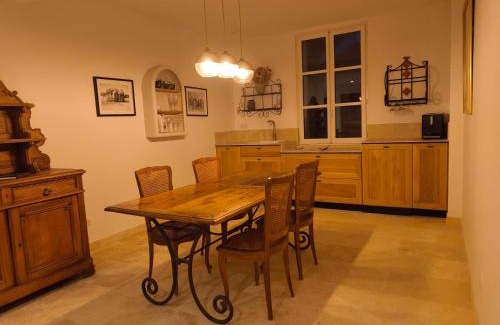Graslin - Commerce Bed & Breakfast | Mario