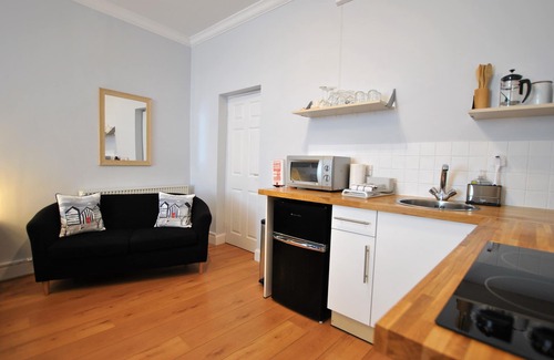 Pittenweem Apartment | Market Apartment- harbourfront studio, Pittenweem