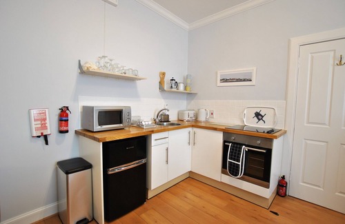 Pittenweem Apartment | Market Apartment- harbourfront studio, Pittenweem