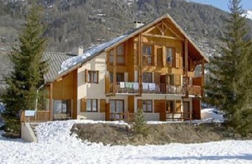 Monetier-les-Bains Apartment | Marmotte Le Monêtier Apartment