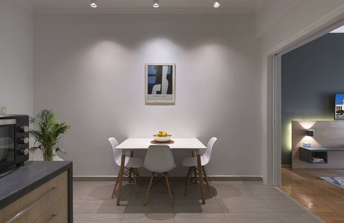 Mousio Apartment | Marnis10 3rd Modern Haven near Archaeological Muse