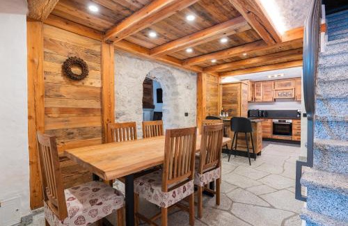 Carisolo Ski Chalet | Maroc Mountain Chalet