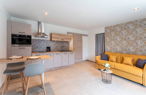 Beaucaire Apartment | Marquet Studio with Shared Garden – Peace, Comfort, and Provençal Charm in Beaucaire