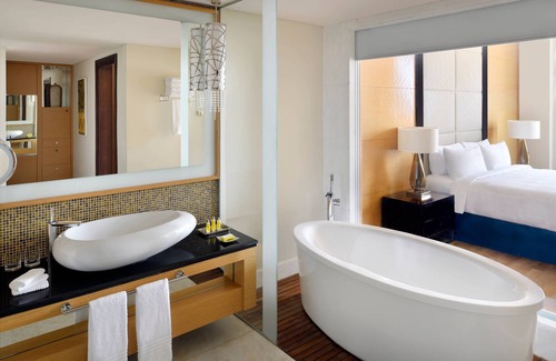 Jadaf Hotel | Marriott Hotel Al Jaddaf, Dubai
