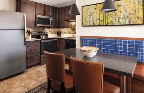 Peak 9 Villa | Marriott Mountain Valley Lodge at Breckenridge full resort access