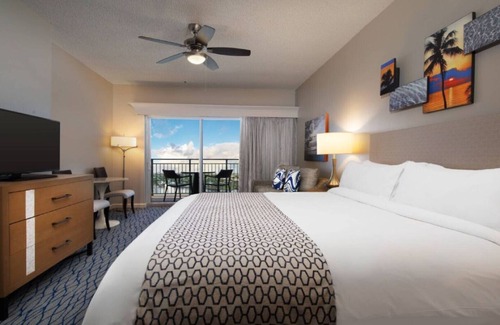Seven Isles Resort | Marriott's BeachPlace Towers Studio
