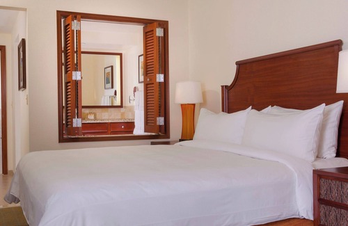 Ko Olina Resort | Marriott's Ko Olina Beach Club, one bedroom with kitchen and full resort access