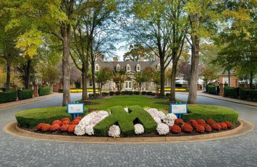 Williamsburg Hotel | Marriott's Manor Club at Ford's Colony