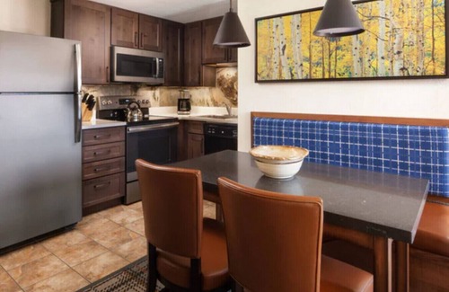 Peak 9 Villa | Marriott's Mountain Valley Lodge at Breckenridge (Studio)