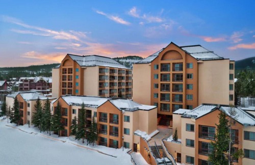 Peak 9 Villa | Marriott's Mountain Valley Lodge at Breckenridge (Studio)