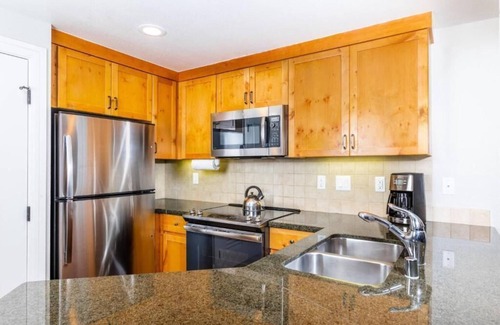 South Lake Tahoe Condo | Marriott's Timber Lodge - 1 bedroom Villa with living area and full kitchen.