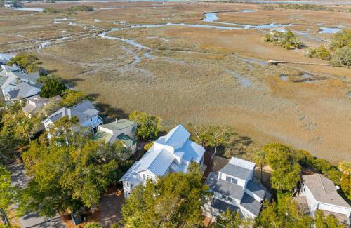 Marsh Island House | Marsh Island 9 - Best Sunset on the Island! Renovated Home!