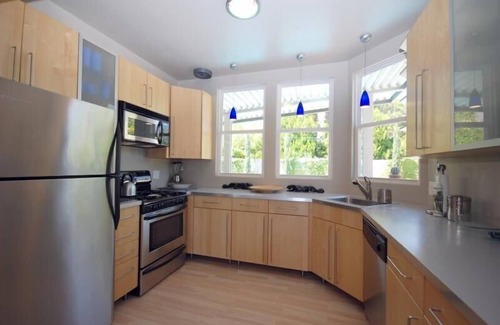Palm Springs House | Martini's Await You in This Classic Mid-Century Modern Home!