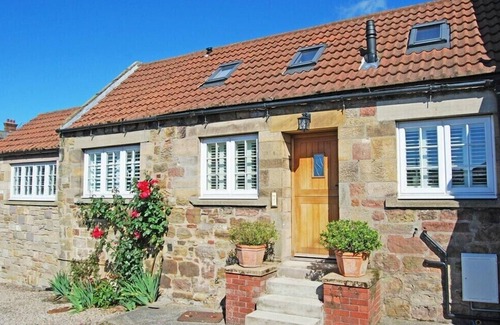 Alnmouth Cottage | MARTINS COTTAGE, romantic, country holiday cottage in Alnmouth