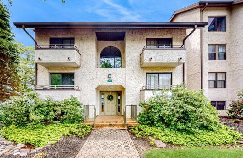 Lake Harmony Apartment | Marvel at Midlake